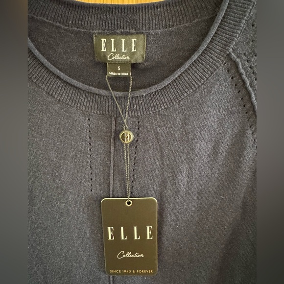 Elle navy Knit short sleeve sweater Top - Picture 3 of 3